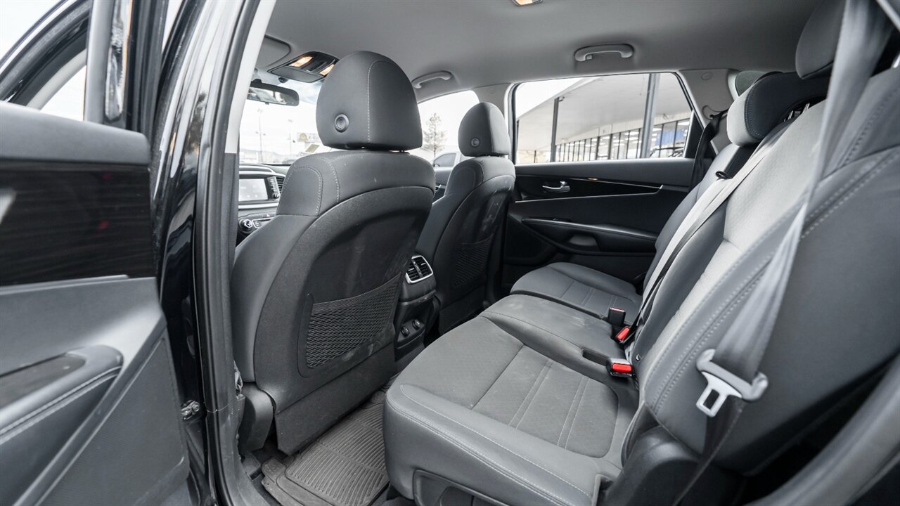 2020 Kia Sorento S - Photo 27 - Reno, NV 89511