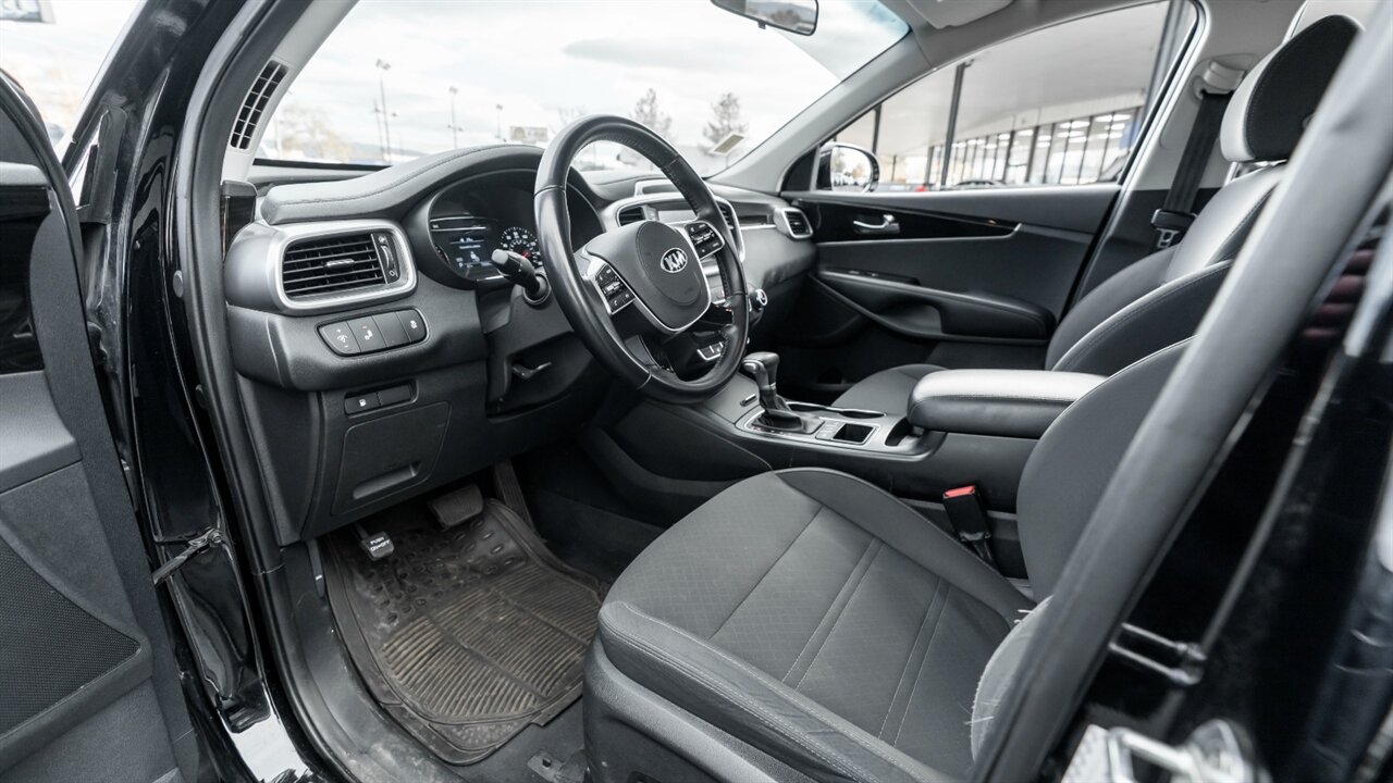 2020 Kia Sorento S - Photo 14 - Reno, NV 89511
