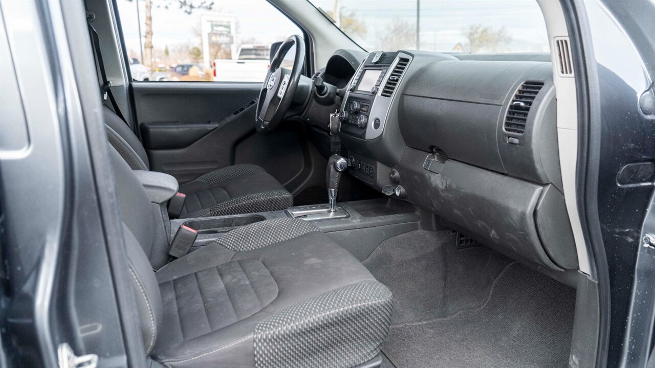 2019 Nissan Frontier PRO-4X   - Photo 12 - Reno, NV 89511