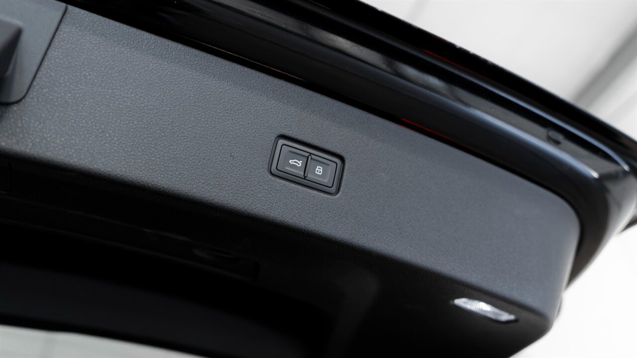 2023 Audi Q8 55 Premium Plus quattro - Photo 37 - Reno, NV 89511