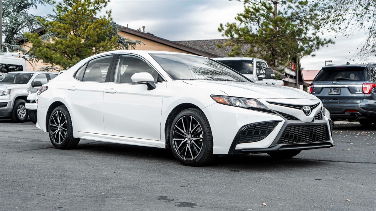 2023 Toyota Camry SE - Photo 1 - Reno, NV 89511