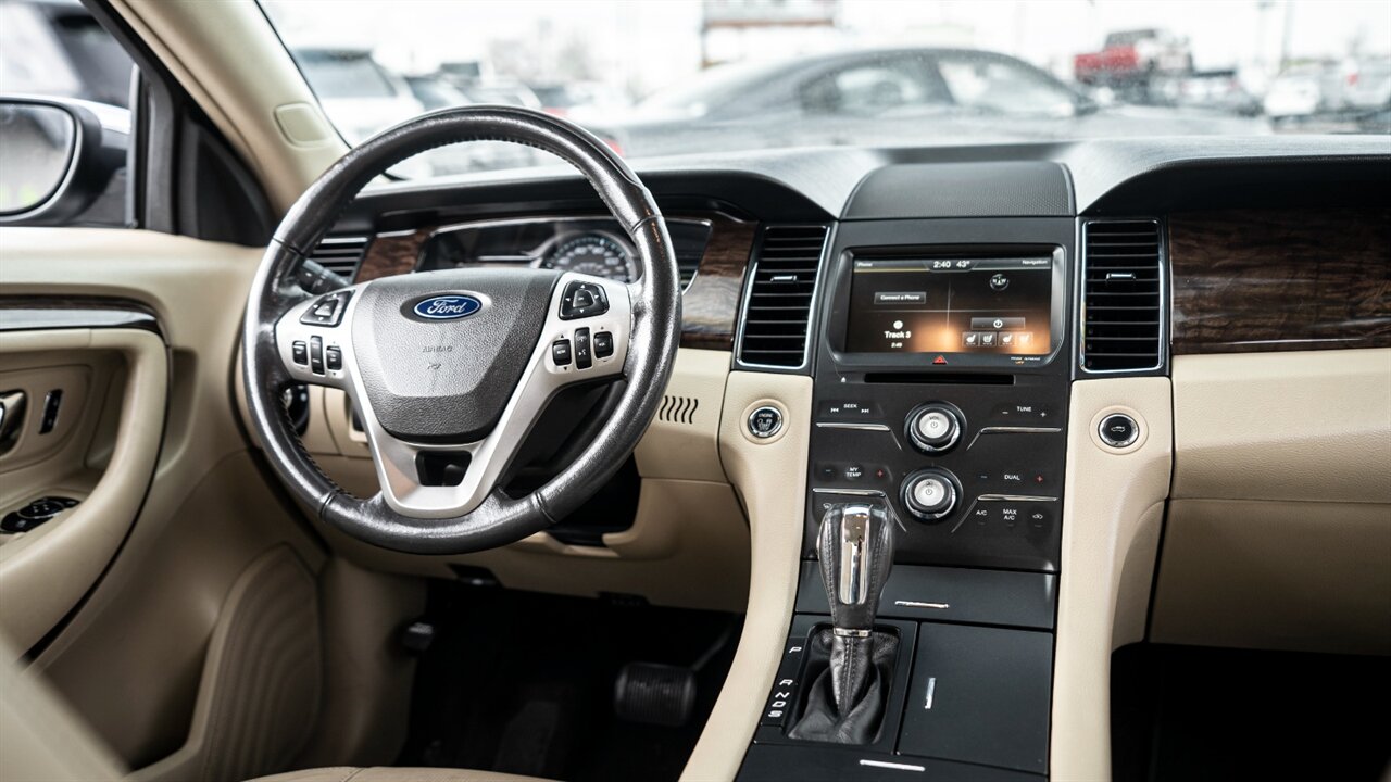 2015 Ford Taurus Limited   - Photo 12 - Reno, NV 89511