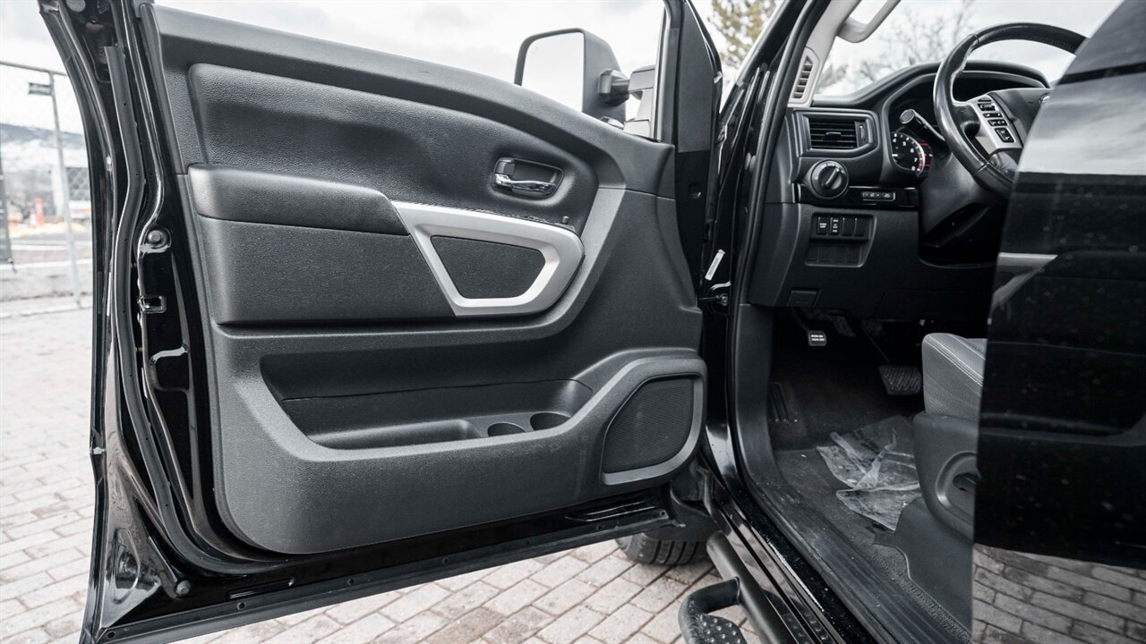 2022 Nissan Titan SV   - Photo 19 - Reno, NV 89511
