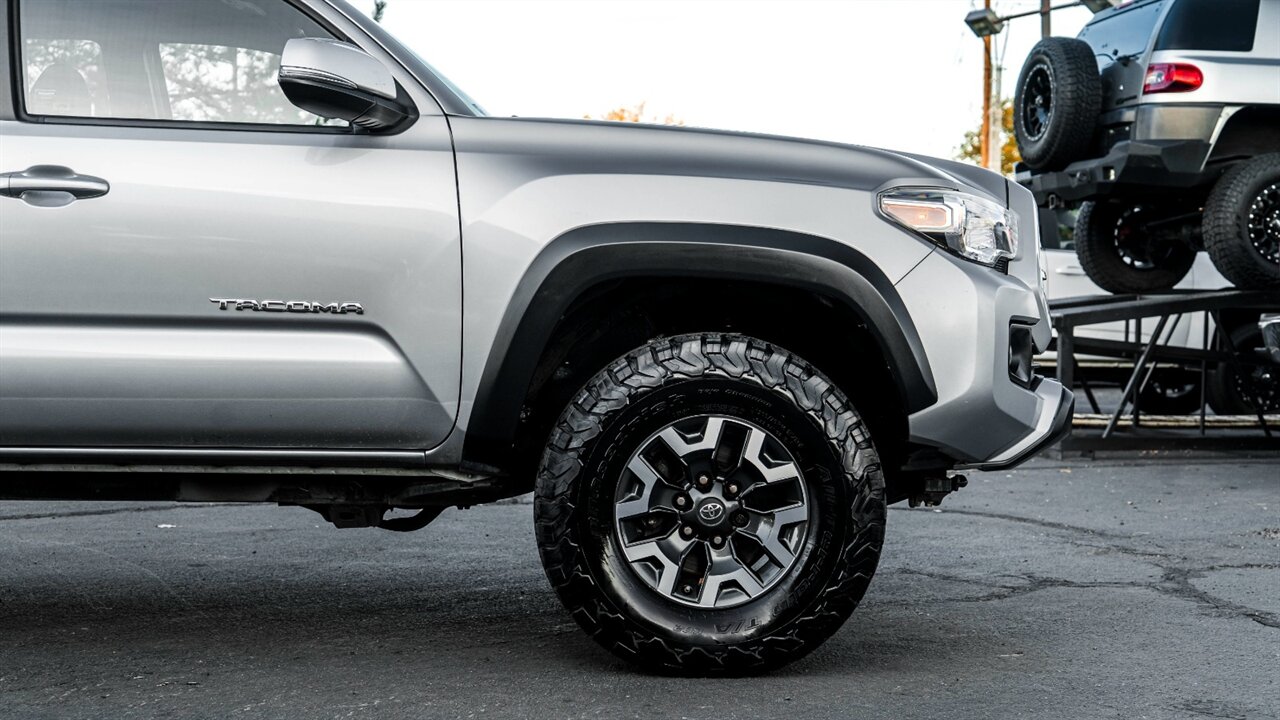 2017 Toyota Tacoma TRD Off-Road V6 - Photo 9 - Reno, NV 89511