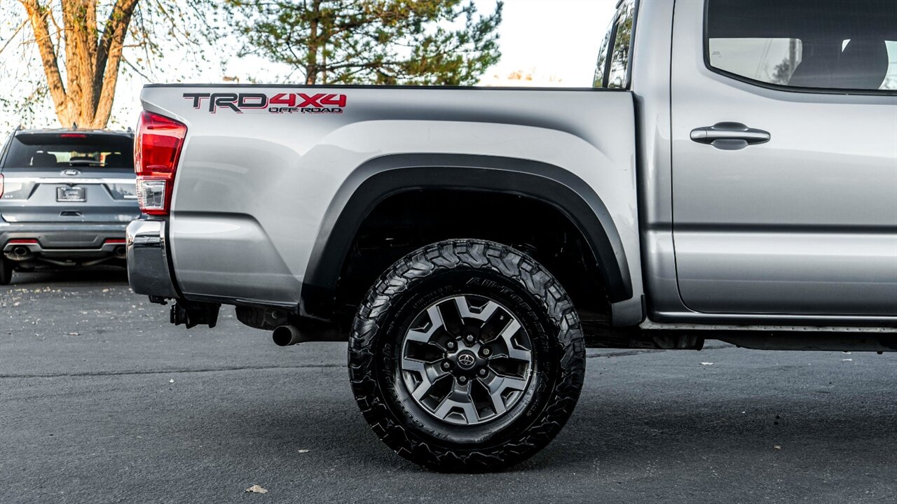 2017 Toyota Tacoma TRD Off-Road V6 - Photo 10 - Reno, NV 89511