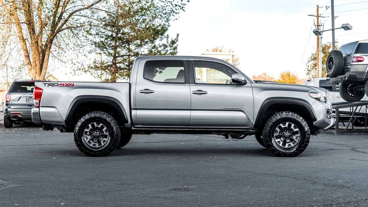 2017 Toyota Tacoma TRD Off-Road V6 - Photo 5 - Reno, NV 89511