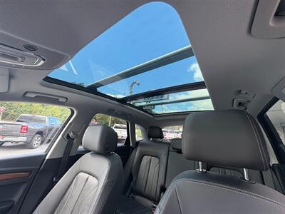 2022 Audi Q5 quattro S line Premium 45   - Photo 2 - Frederick, MD 21702