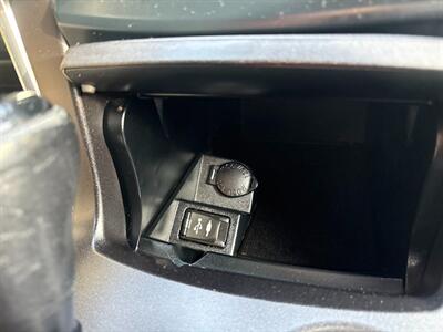 2017 Toyota Camry SE - Photo 19 - Frederick, MD 21702