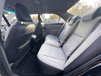 2017 Toyota Camry SE - Photo 5 - Frederick, MD 21702