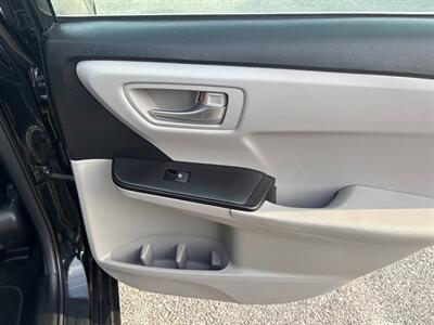 2017 Toyota Camry SE - Photo 26 - Frederick, MD 21702