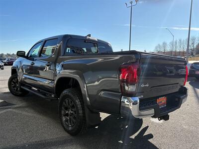 2020 Toyota Tacoma SR5 V6 - Photo 11 - Frederick, MD 21702