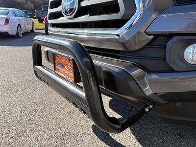 2020 Toyota Tacoma SR5 V6 - Photo 8 - Frederick, MD 21702