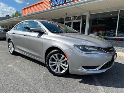 2015 Chrysler 200 Limited   - Photo 4 - Frederick, MD 21702