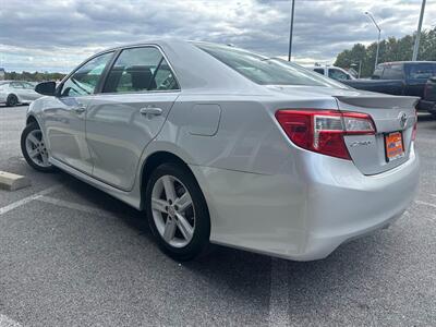 2012 Toyota Camry SE   - Photo 11 - Frederick, MD 21702