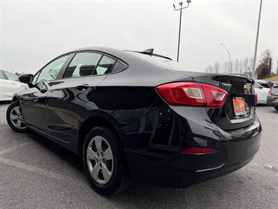 2018 Chevrolet Cruze LS Auto   - Photo 13 - Frederick, MD 21702