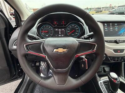 2018 Chevrolet Cruze LS Auto   - Photo 5 - Frederick, MD 21702