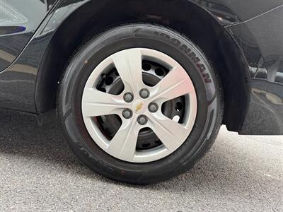 2018 Chevrolet Cruze LS Auto   - Photo 26 - Frederick, MD 21702