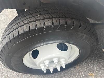 2017 Ford E-350 SD   - Photo 7 - Frederick, MD 21702