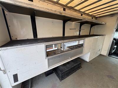 2017 Ford E-350 SD   - Photo 33 - Frederick, MD 21702