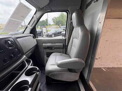 2017 Ford E-350 SD   - Photo 16 - Frederick, MD 21702