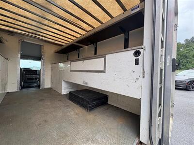 2017 Ford E-350 SD   - Photo 11 - Frederick, MD 21702