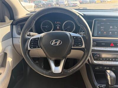 2019 Hyundai SONATA SEL   - Photo 17 - Frederick, MD 21702