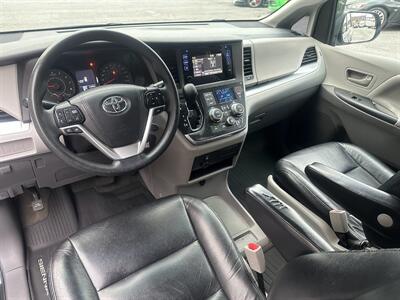 2017 Toyota Sienna L 7-Passenger   - Photo 10 - Frederick, MD 21702