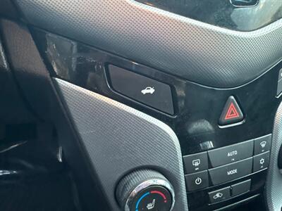 2015 Chevrolet Cruze LTZ Auto - Photo 25 - Frederick, MD 21702