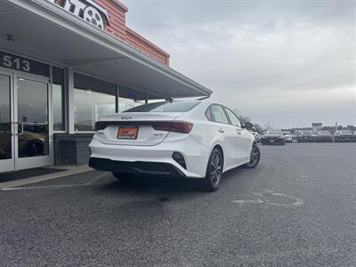 2022 Kia Forte LXS   - Photo 3 - Frederick, MD 21702