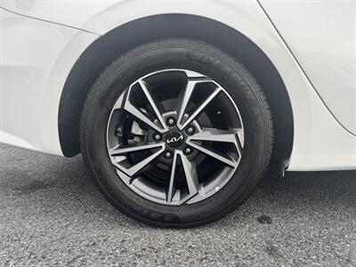 2022 Kia Forte LXS   - Photo 10 - Frederick, MD 21702
