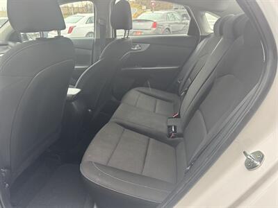 2022 Kia Forte LXS   - Photo 16 - Frederick, MD 21702