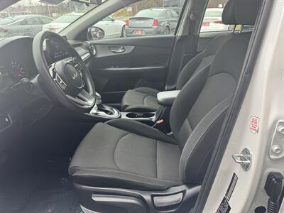 2022 Kia Forte LXS   - Photo 14 - Frederick, MD 21702