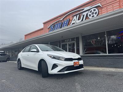 2022 Kia Forte LXS   - Photo 1 - Frederick, MD 21702