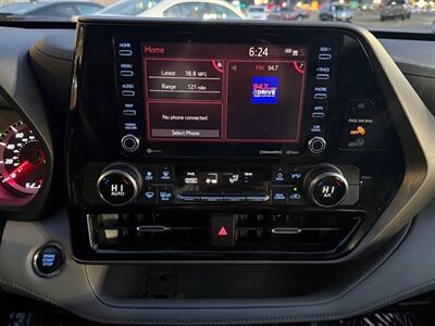 2022 Toyota Highlander LE   - Photo 44 - Frederick, MD 21702