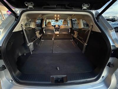 2022 Toyota Highlander LE   - Photo 2 - Frederick, MD 21702