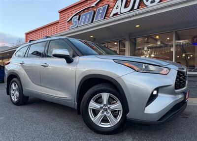 2022 Toyota Highlander LE   - Photo 15 - Frederick, MD 21702