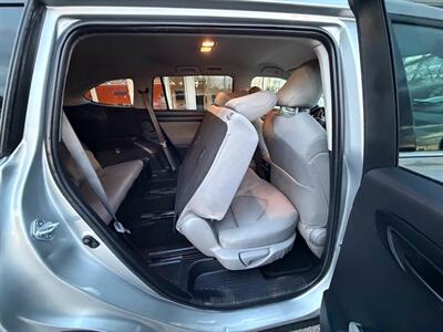 2022 Toyota Highlander LE   - Photo 21 - Frederick, MD 21702