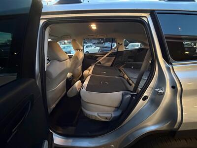 2022 Toyota Highlander LE   - Photo 37 - Frederick, MD 21702