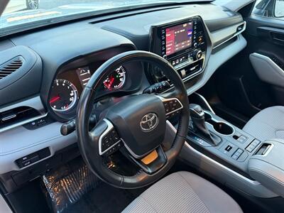 2022 Toyota Highlander LE   - Photo 7 - Frederick, MD 21702