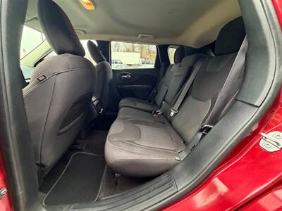 2017 Jeep Cherokee Latitude   - Photo 11 - Frederick, MD 21702