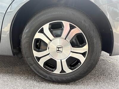 2013 Honda Civic Hybrid w/Leather   - Photo 32 - Frederick, MD 21702