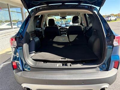 2020 Ford Escape SE   - Photo 5 - Frederick, MD 21702