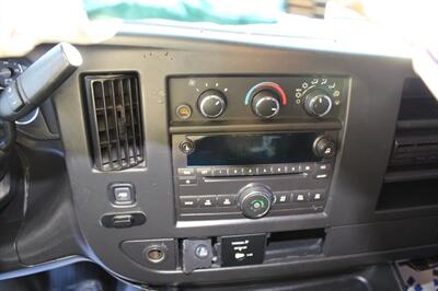 2014 Chevrolet Express 2500   - Photo 13 - Tulsa, OK 74112