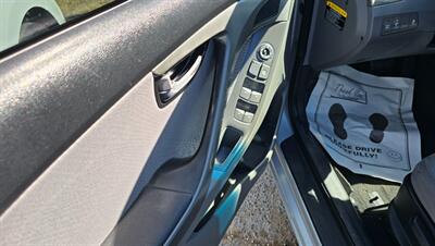 2012 Hyundai ELANTRA Limited   - Photo 11 - Tulsa, OK 74112