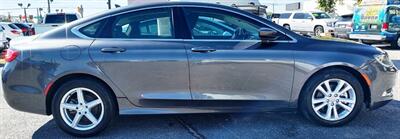 2015 Chrysler 200 LX Sedan