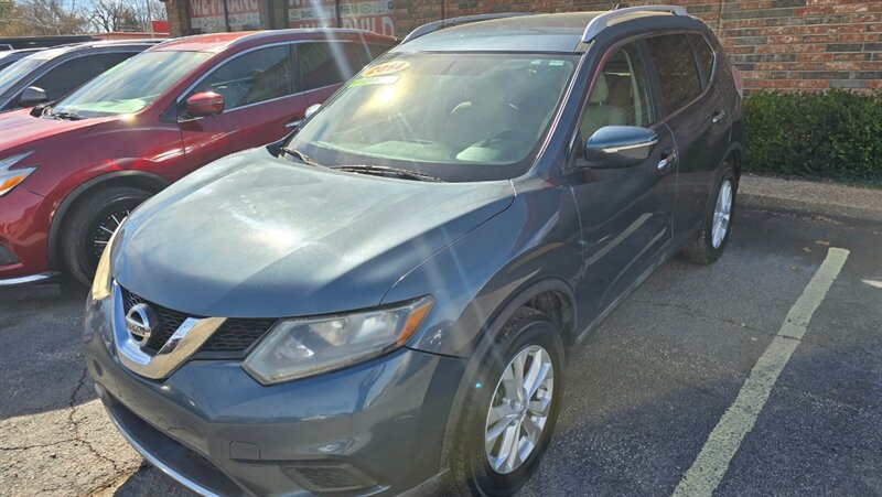 2014 Nissan Rogue SV  