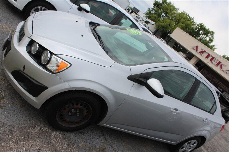 2016 Chevrolet Sonic LS Auto  