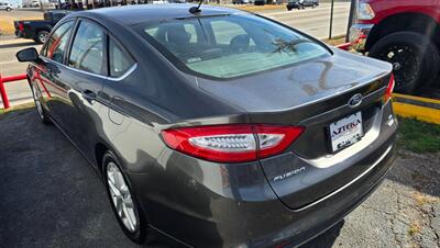 2016 Ford Fusion SE   - Photo 2 - Tulsa, OK 74112