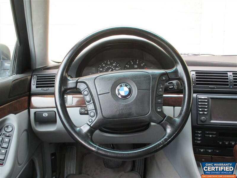 2001 BMW 7-Series 740iL photo