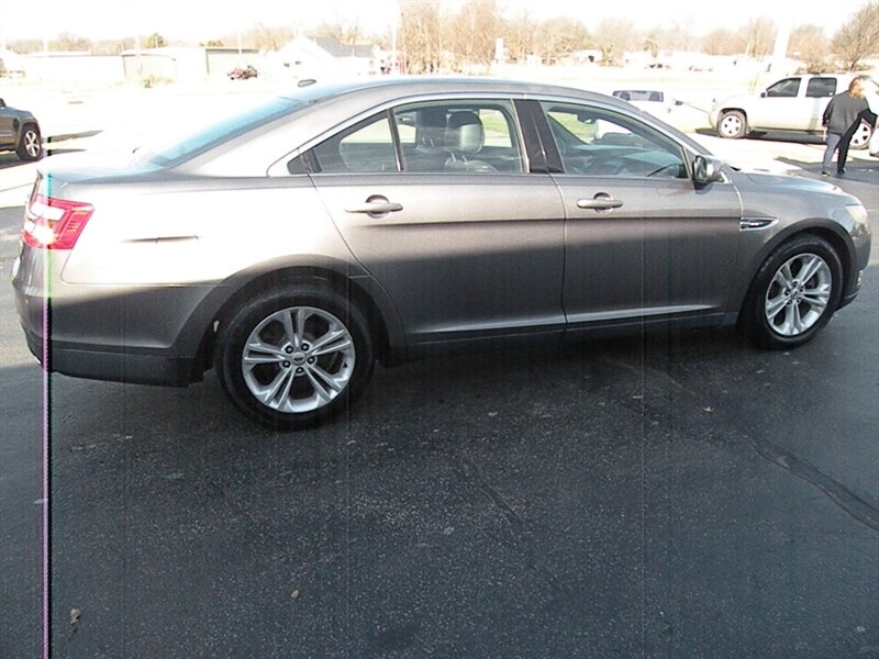 2014 Ford Taurus SEL